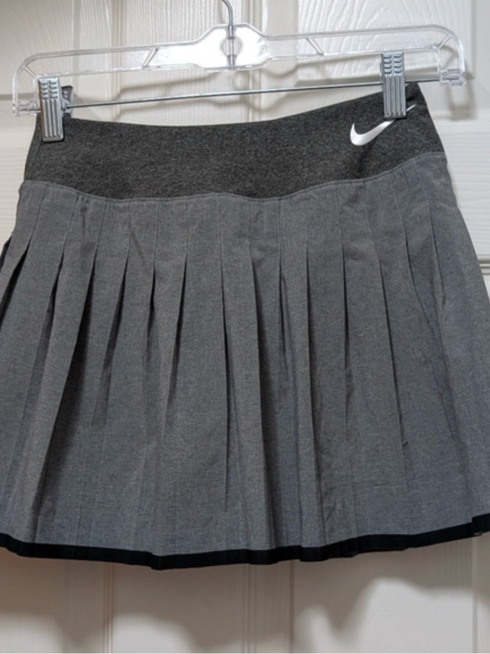 Nike grey pleated skirt/skort xs
